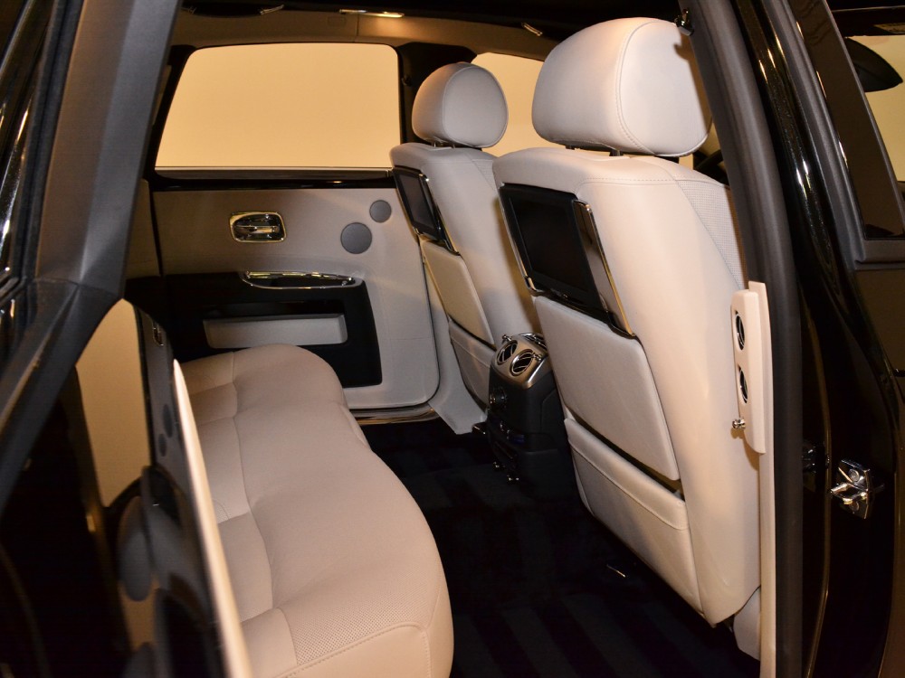2012 Rolls-Royce Ghost Image 21