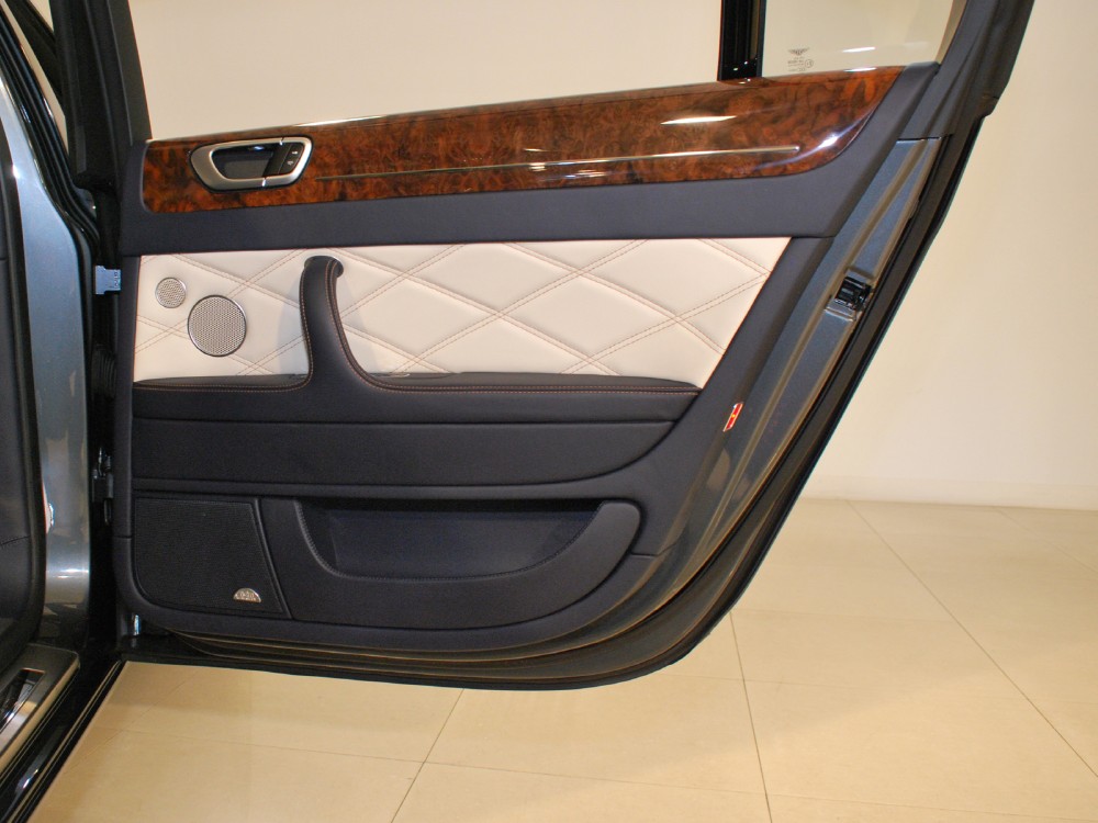 2012 Bentley Continental Flying Spur Image 28