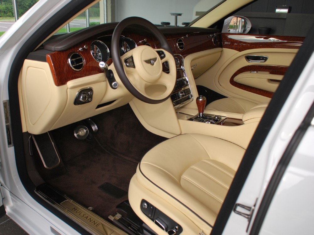 2011 Bentley Mulsanne Image 3