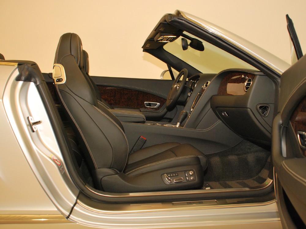 2013 Bentley Continental GT Convertible Image 25