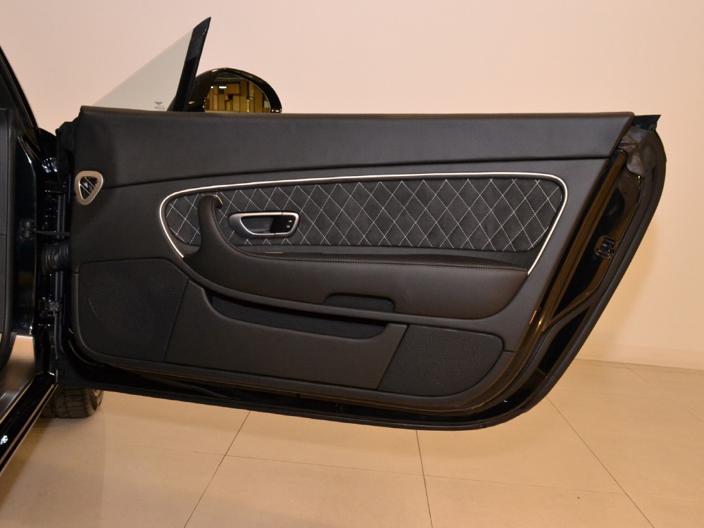 2012 Bentley Continental Supersports Convertible Image 26