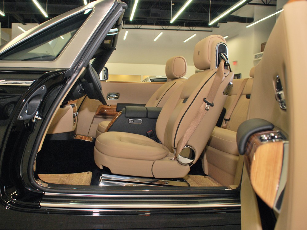 2010 Rolls-Royce Phantom Drophead Coupe Image 21