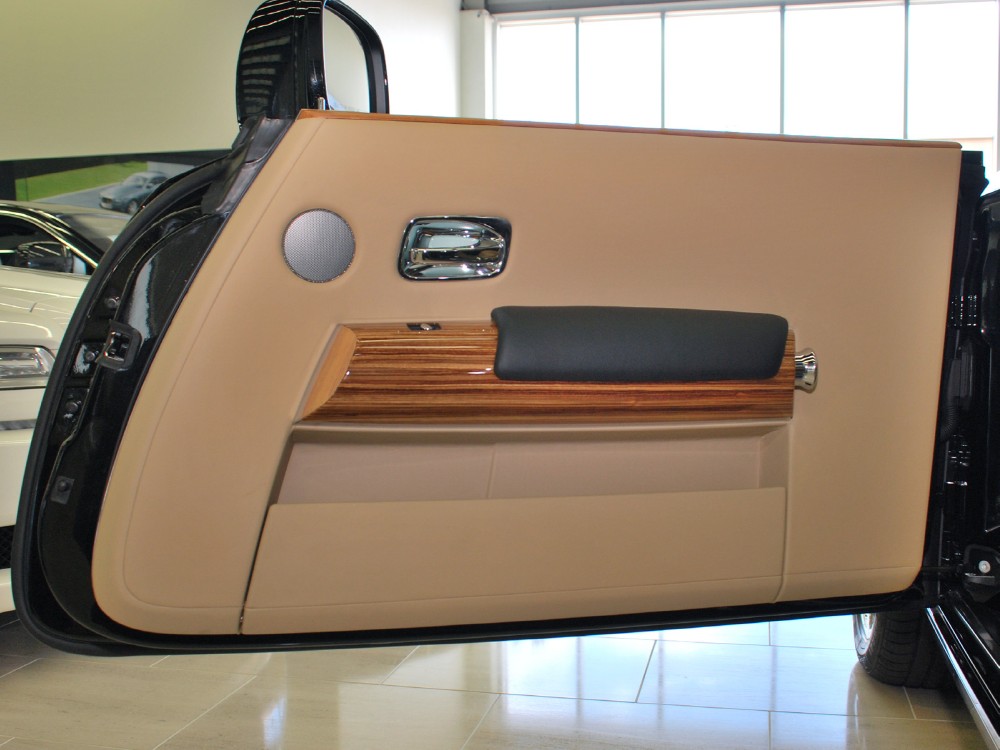 2010 Rolls-Royce Phantom Drophead Coupe Image 26