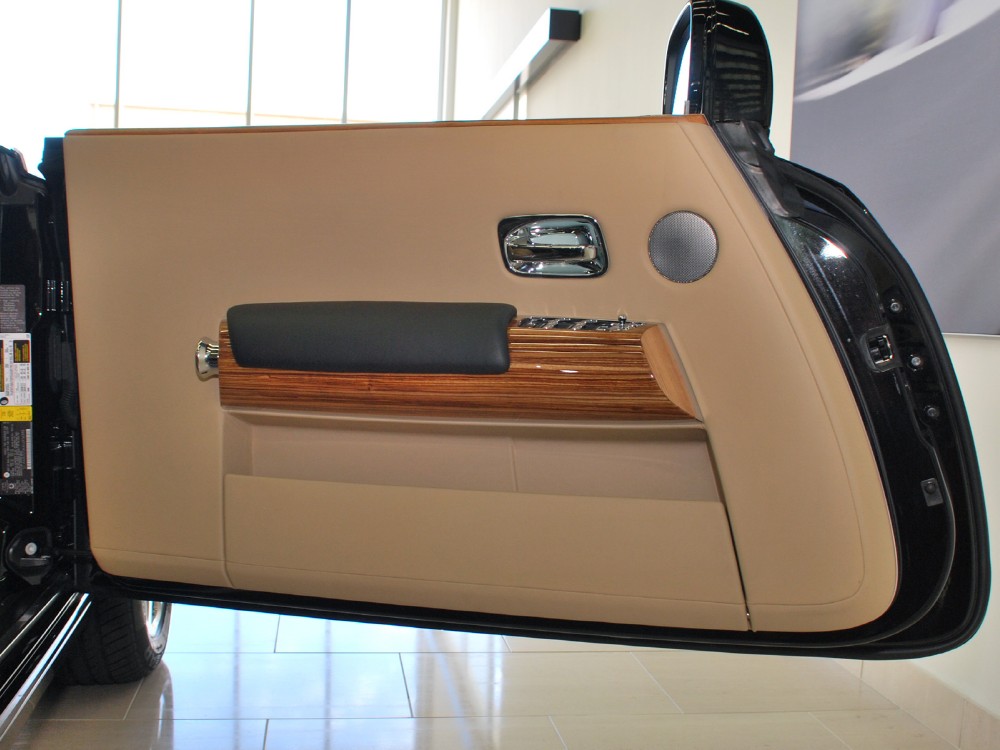 2010 Rolls-Royce Phantom Drophead Coupe Image 27