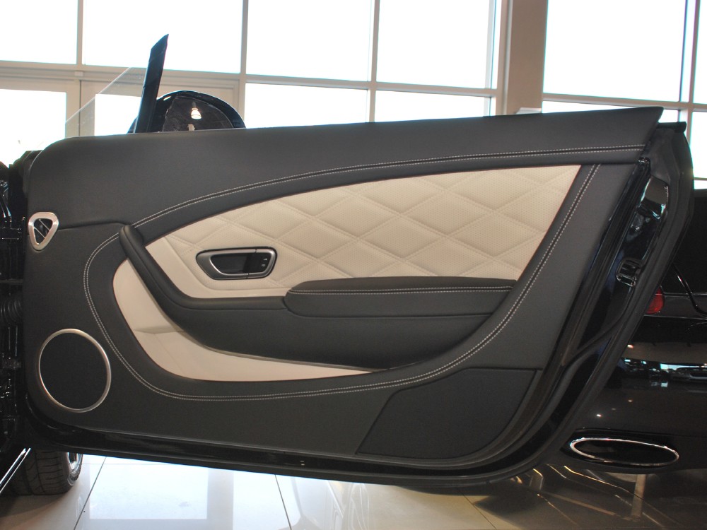 2013 Bentley Continental GT V8 Convertible Image 22