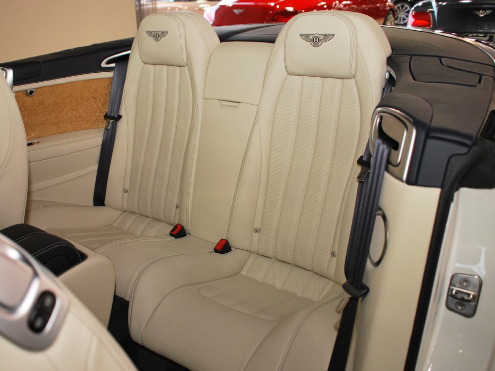 2013 Bentley Continental GT V8 Convertible Image 18