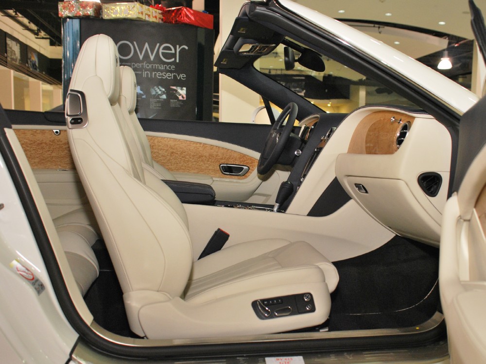 2013 Bentley Continental GT V8 Convertible Image 20