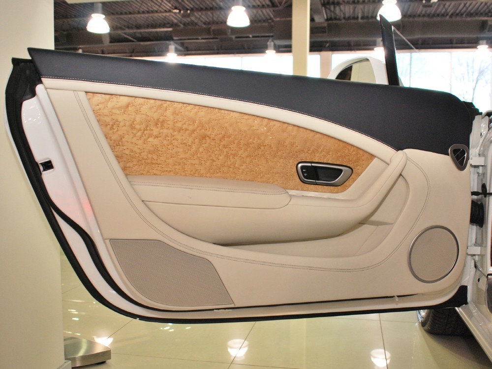 2013 Bentley Continental GT V8 Convertible Image 21