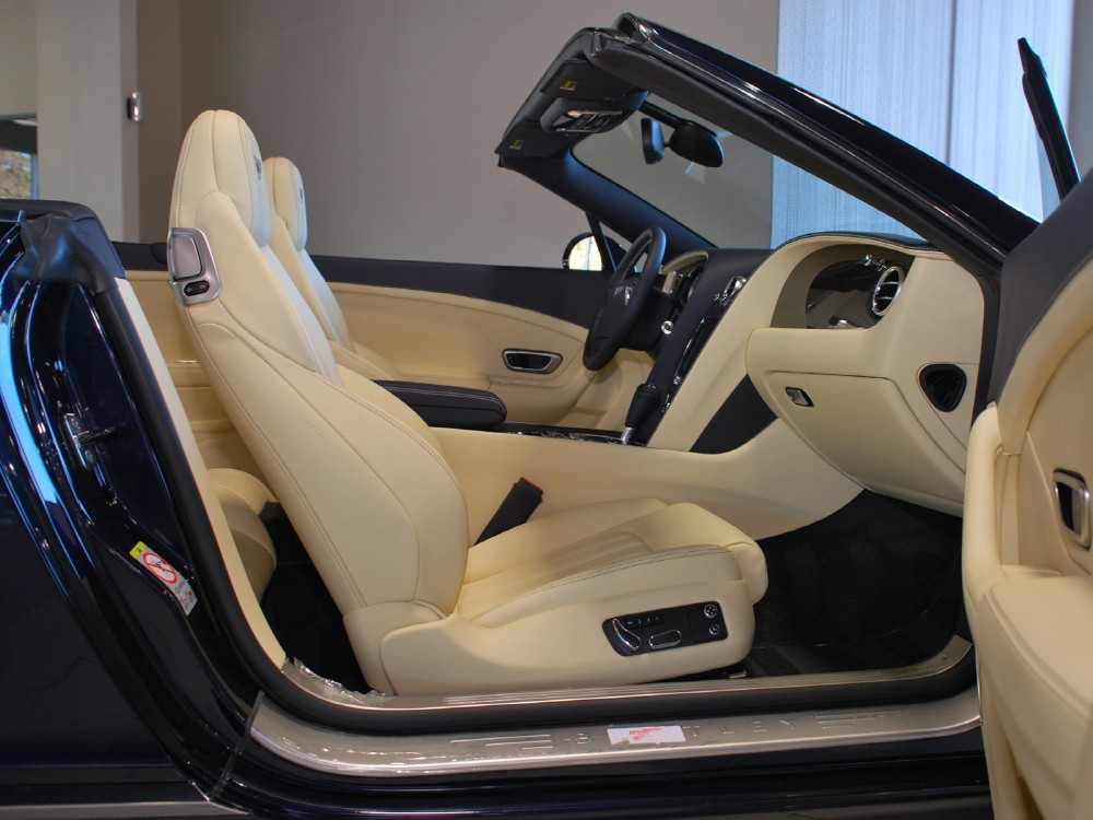 2013 Bentley Continental GT V8 Convertible Image 22