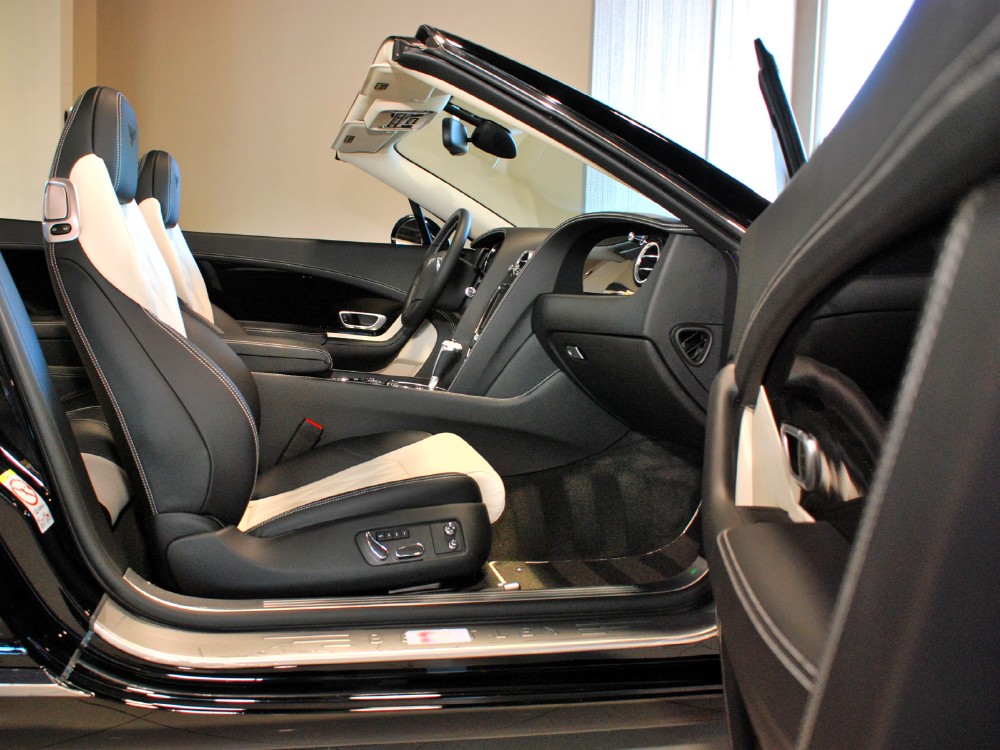 2013 Bentley Continental GT V8 Convertible Image 22