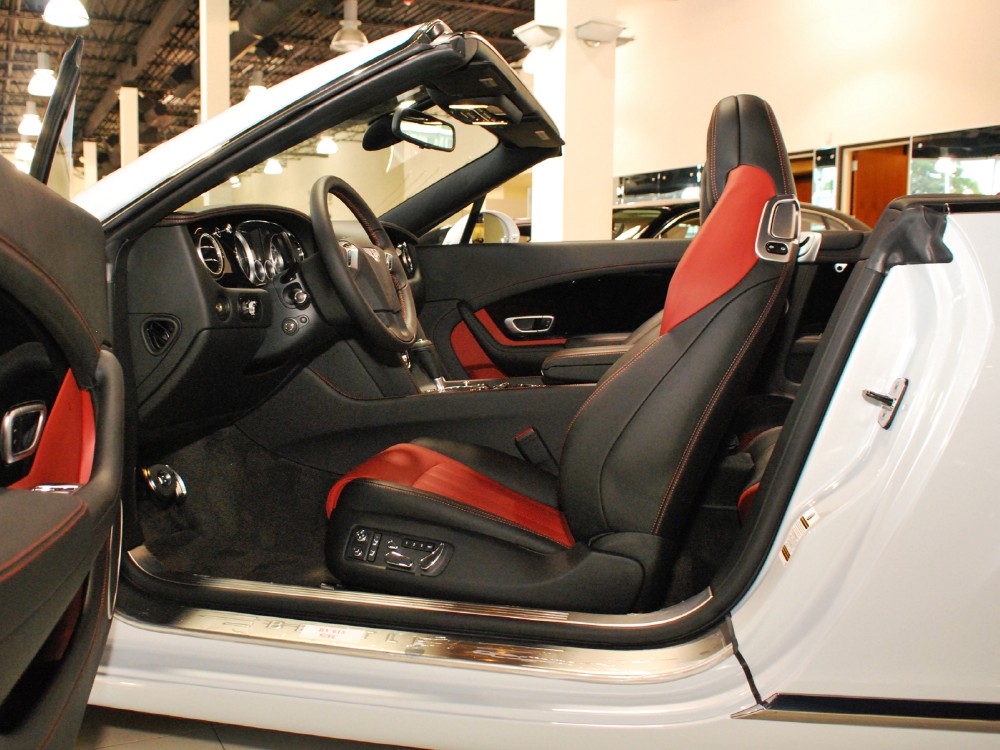 2013 Bentley Continental GT V8 Convertible Image 18