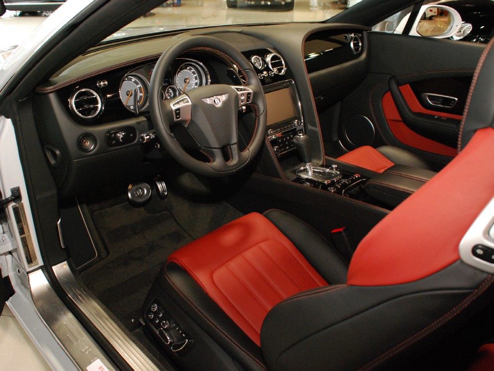 2013 Bentley Continental GT V8 Convertible Image 3