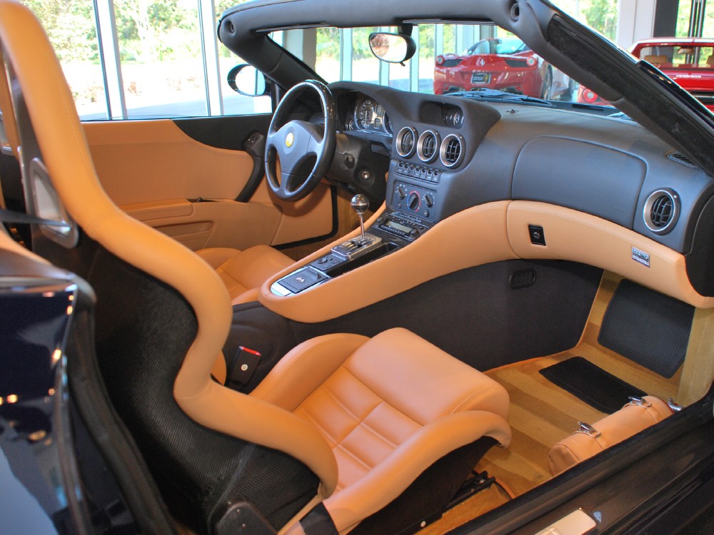 2001 Ferrari 550 Image 14