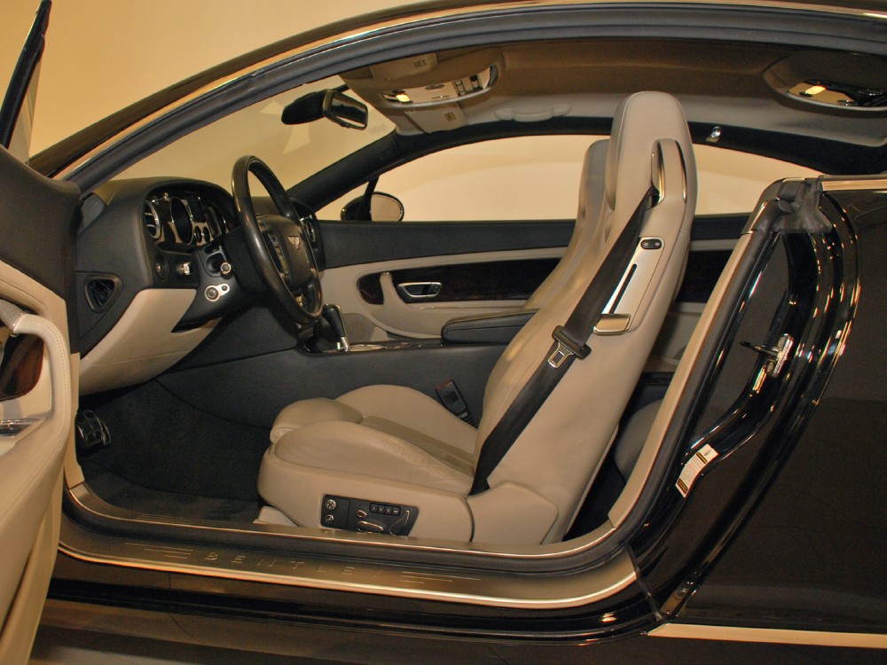 2005 Bentley Continental GT Image 13