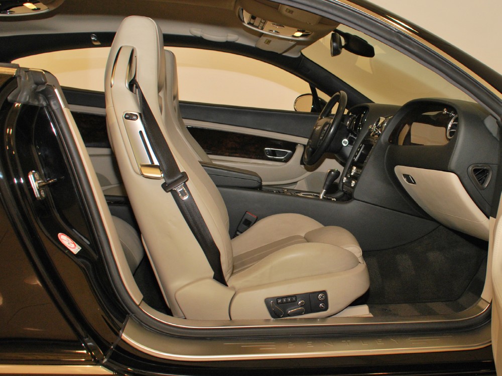 2005 Bentley Continental GT Image 17