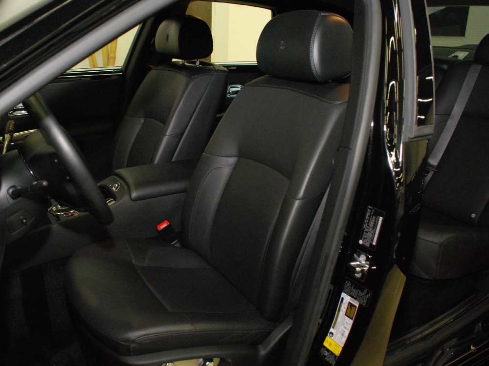 2010 Rolls-Royce Ghost Image 14