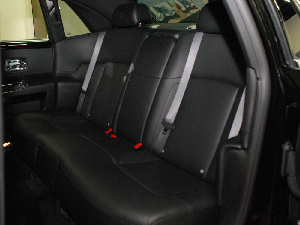 2010 Rolls-Royce Ghost Image 18