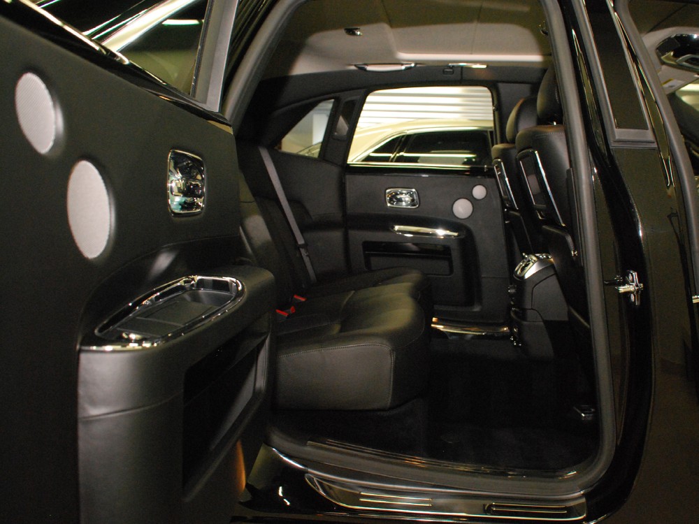 2010 Rolls-Royce Ghost Image 22