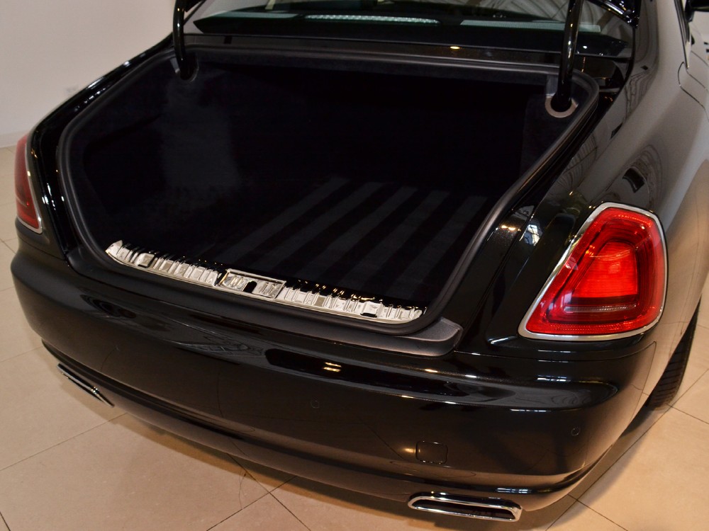 2010 Rolls-Royce Ghost Image 30