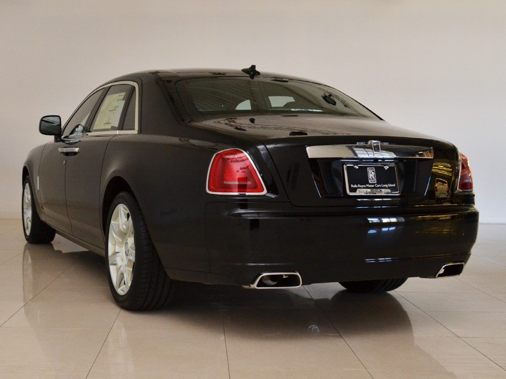 2010 Rolls-Royce Ghost Image 8