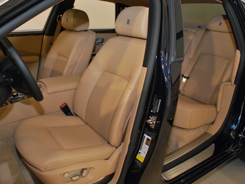 2011 Rolls-Royce Ghost Image 15