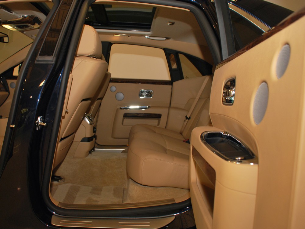 2011 Rolls-Royce Ghost Image 18