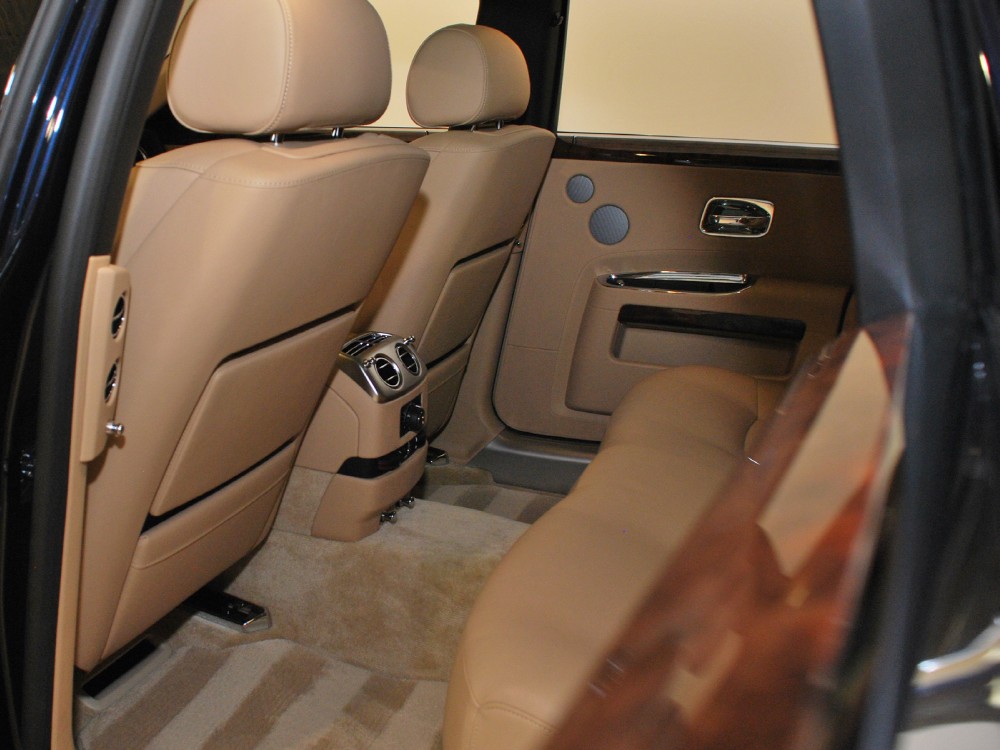 2011 Rolls-Royce Ghost Image 20