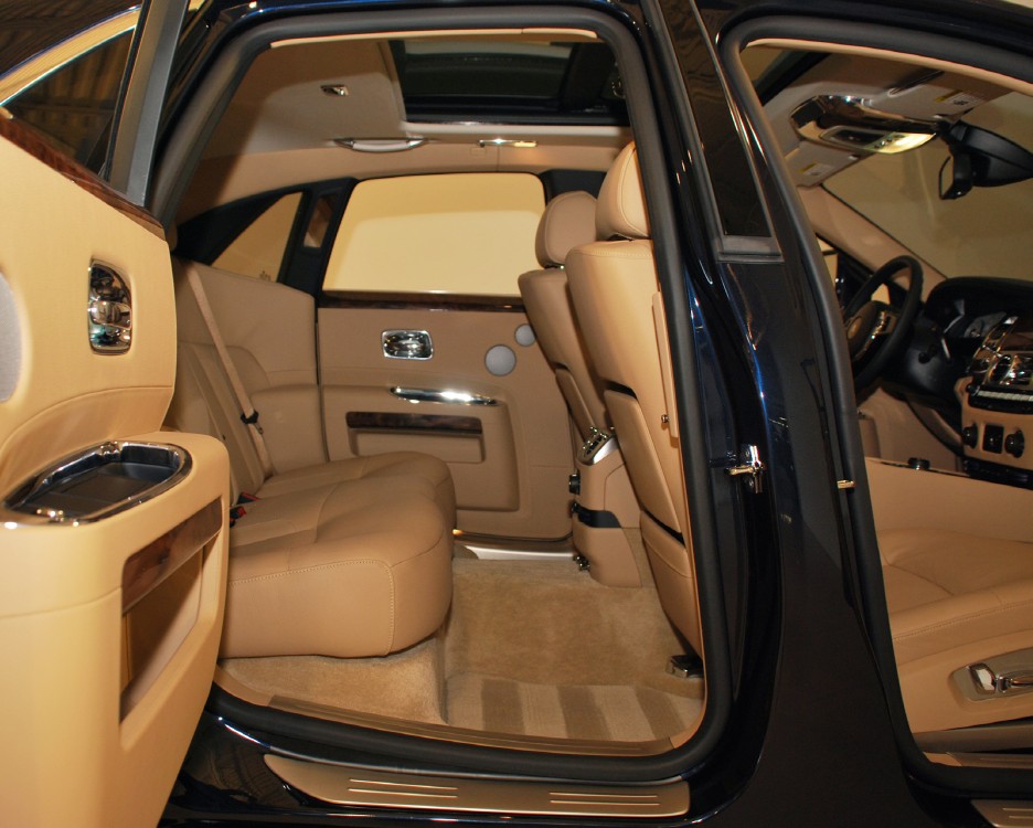 2011 Rolls-Royce Ghost Image 22