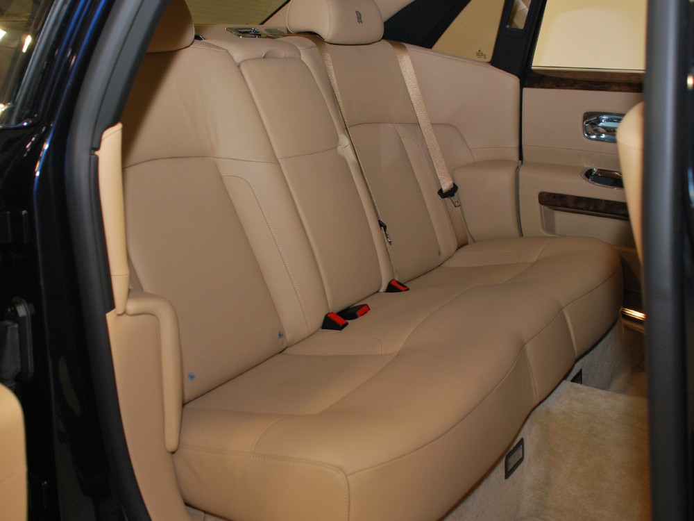 2011 Rolls-Royce Ghost Image 23