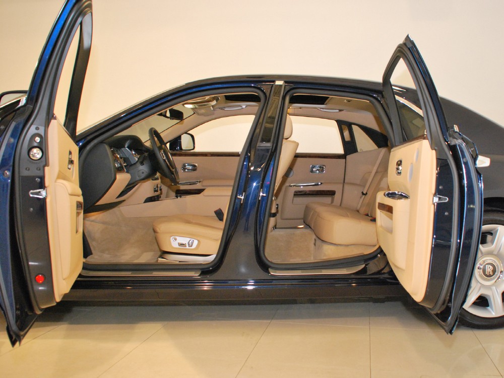 2011 Rolls-Royce Ghost Image 25