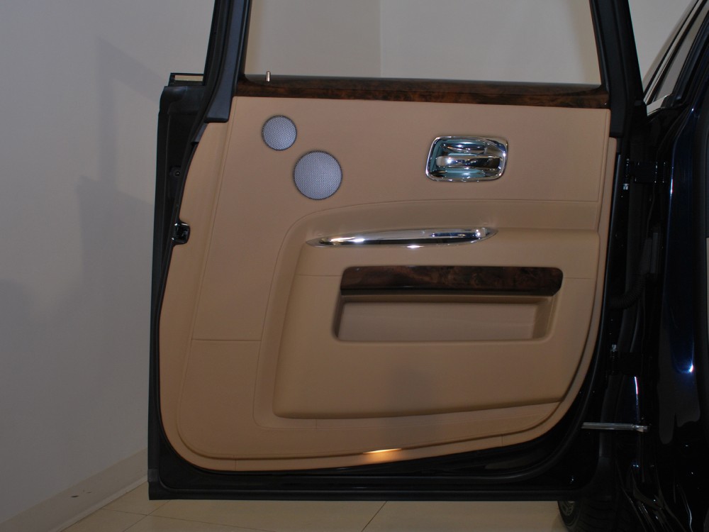 2011 Rolls-Royce Ghost Image 28