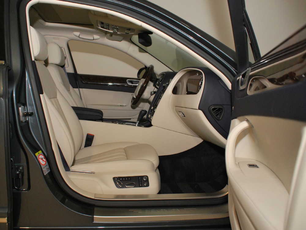 2013 Bentley Continental Flying Spur Image 17