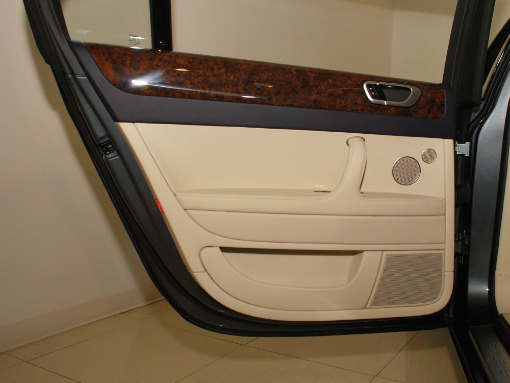 2013 Bentley Continental Flying Spur Image 26