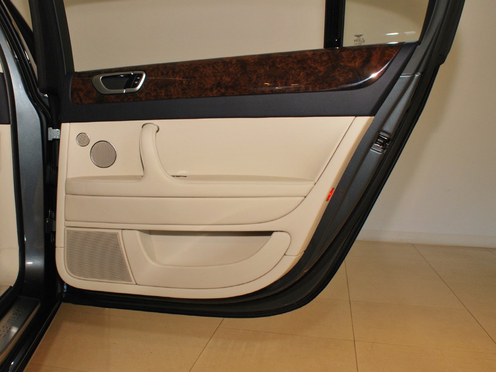 2013 Bentley Continental Flying Spur Image 27
