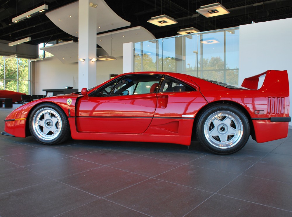 1990 Ferrari F40 Image 10