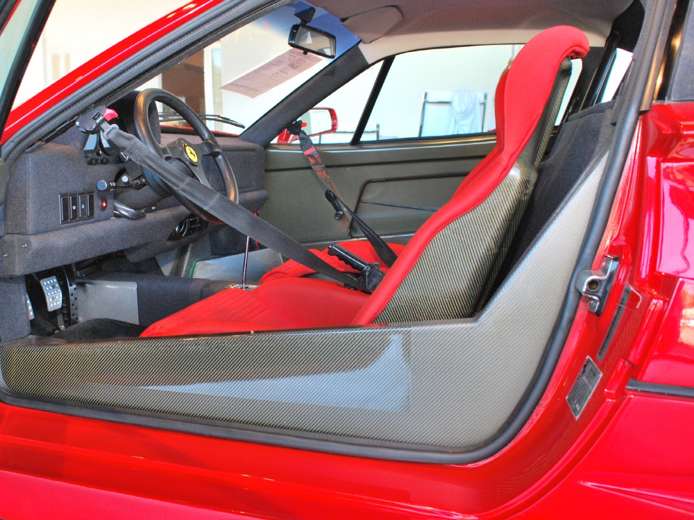 1990 Ferrari F40 Image 12
