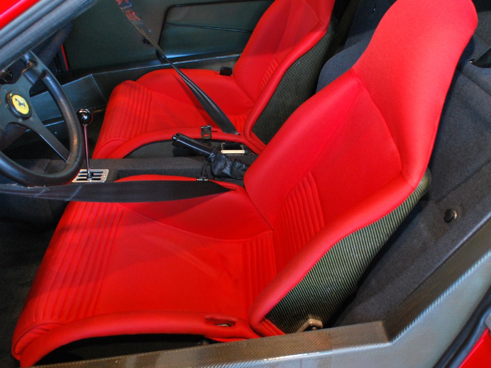 1990 Ferrari F40 Image 13