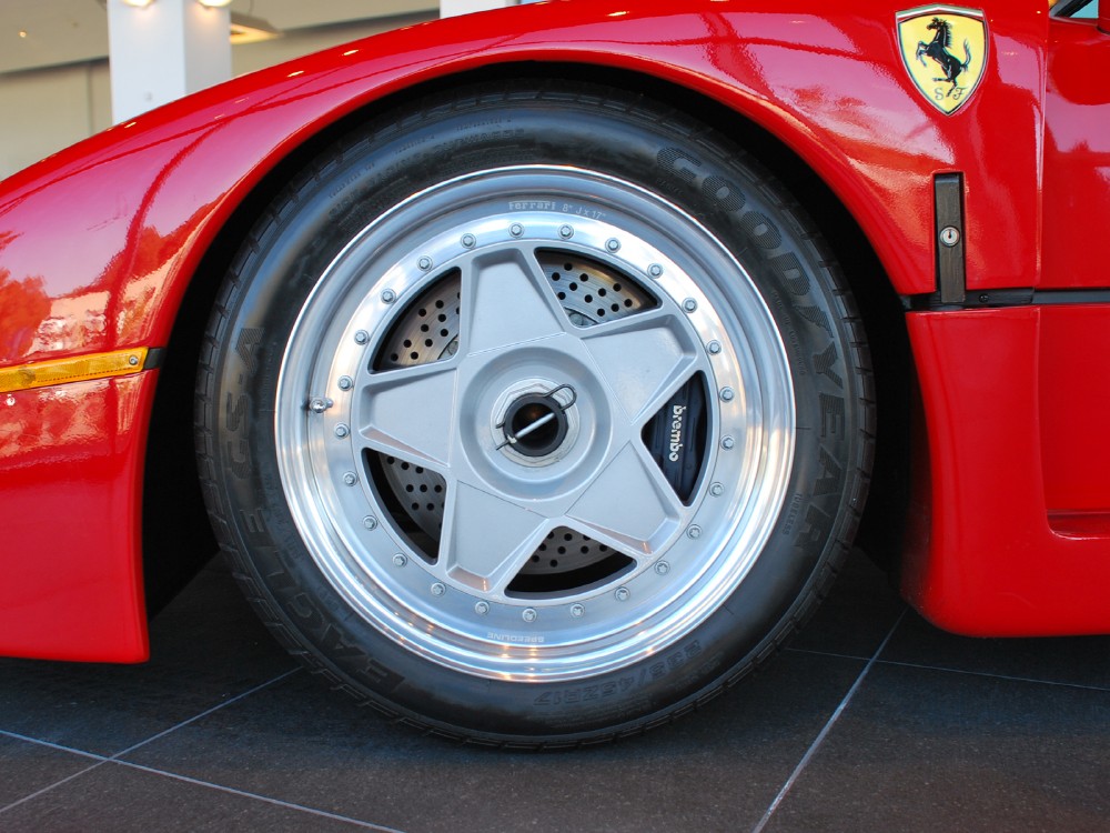 1990 Ferrari F40 Image 4