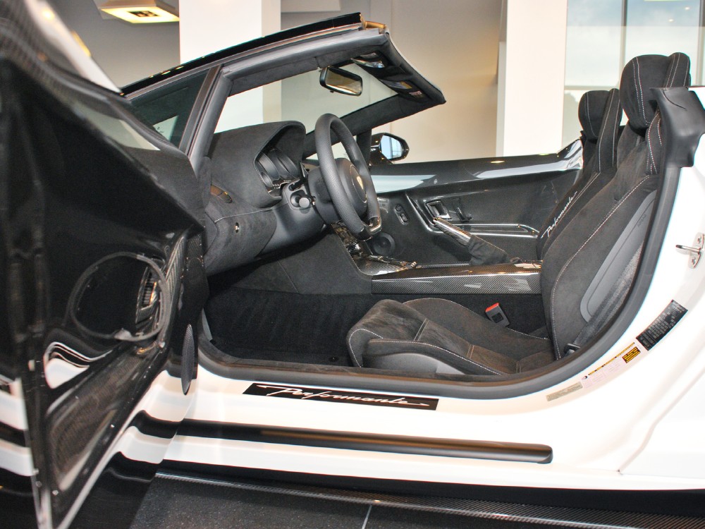 2013 Lamborghini Gallardo Image 18
