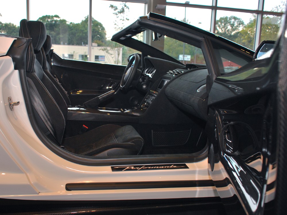 2013 Lamborghini Gallardo Image 21