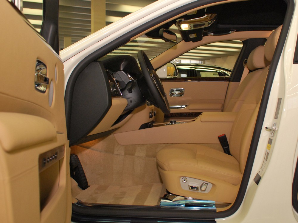 2012 Rolls-Royce Ghost Image 11