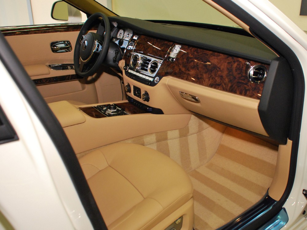 2012 Rolls-Royce Ghost Image 13