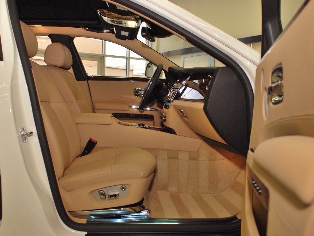 2012 Rolls-Royce Ghost Image 14