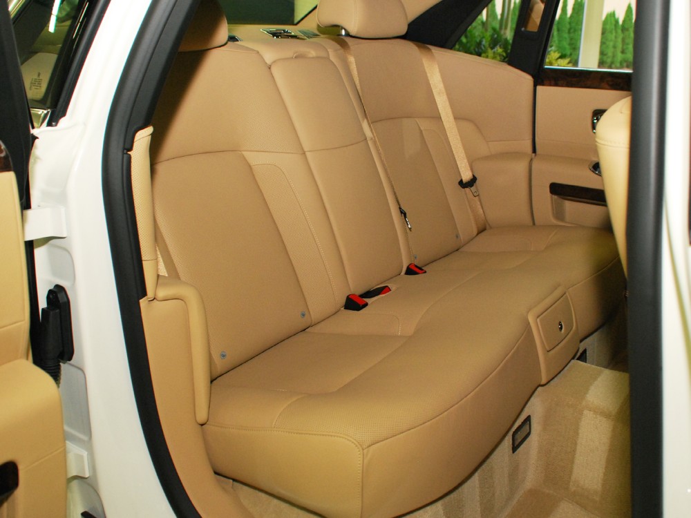 2012 Rolls-Royce Ghost Image 22