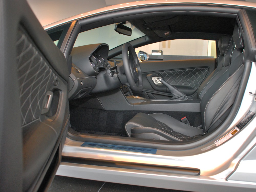 2012 Lamborghini Gallardo Image 11