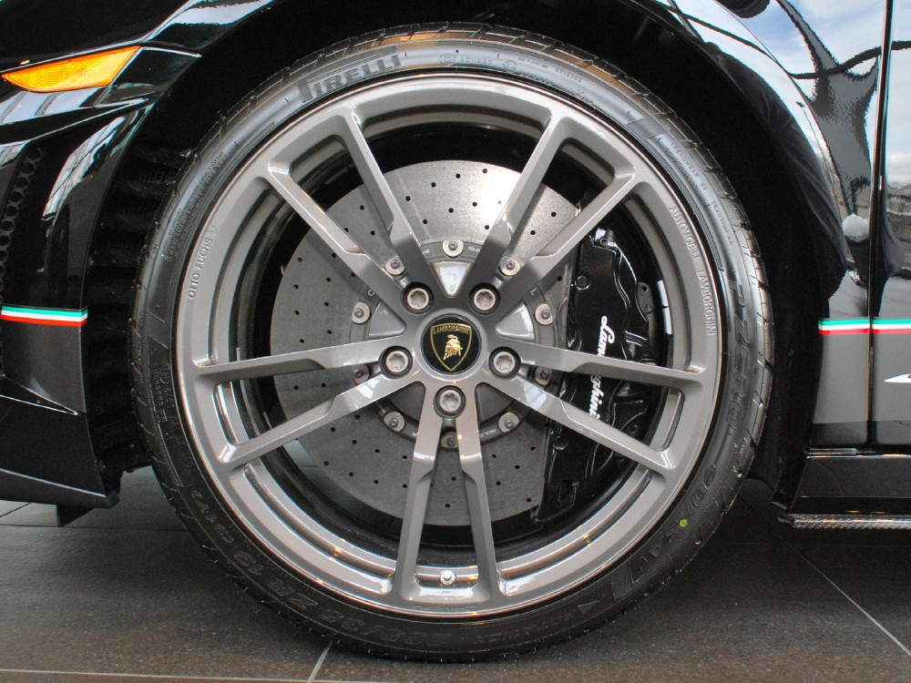 2013 Lamborghini Gallardo Image 3