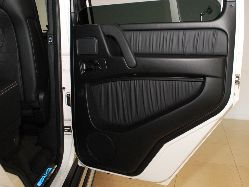 2011 Mercedes-Benz G55 Image 26