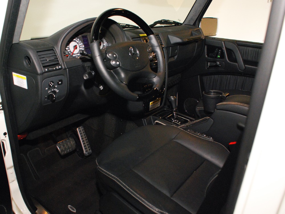 2011 Mercedes-Benz G55 Image 3