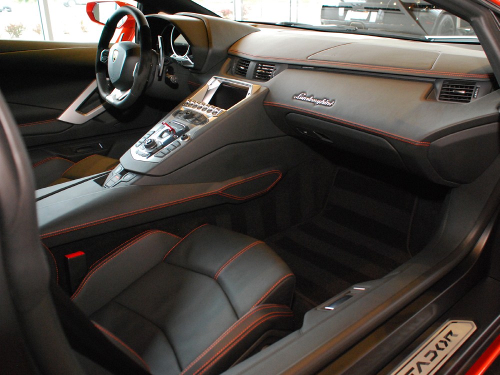 2012 Lamborghini Aventador Image 15