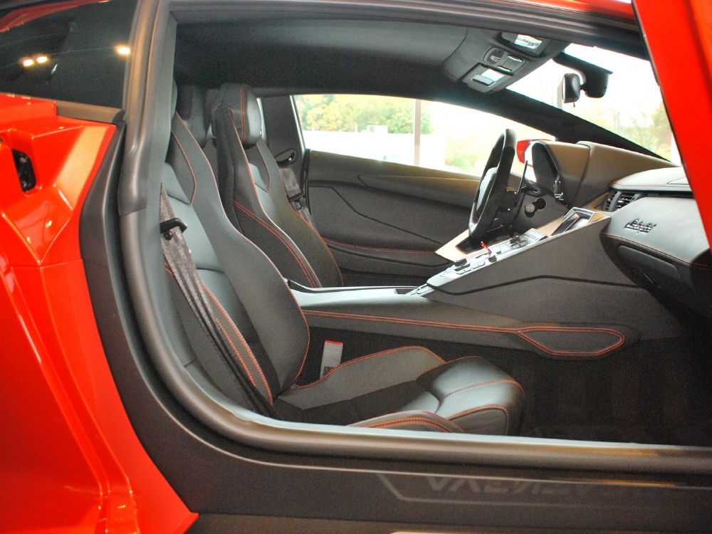 2012 Lamborghini Aventador Image 16